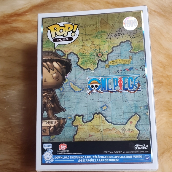 Funko Pop! One Piece: Monkey D. Luffy Bronze Statue #1900 (EXCLUSIVE!!) - Picture 7 of 10